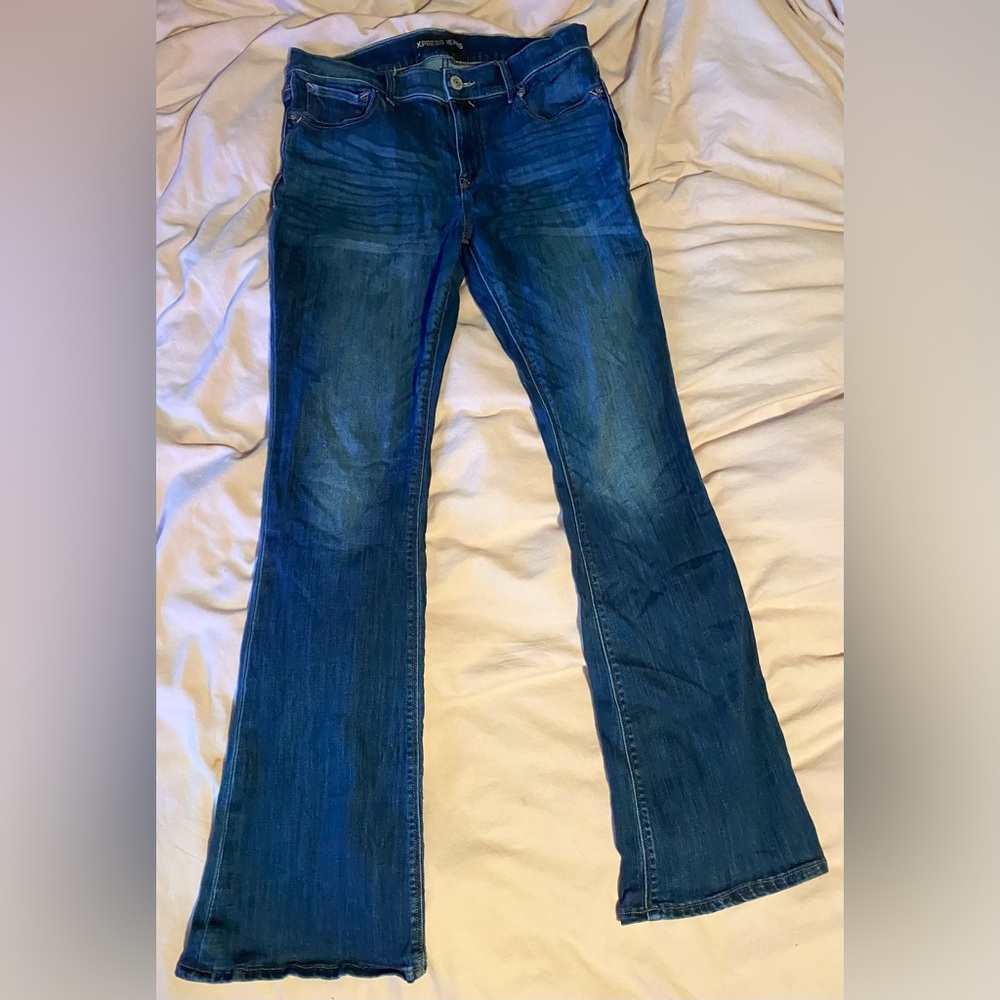 Express Slim Flare, Mid Rise Women’s Jeans, dark blue with whisked front size 12